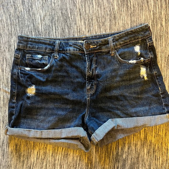 Old Navy Shorts - Picture 1 of 4